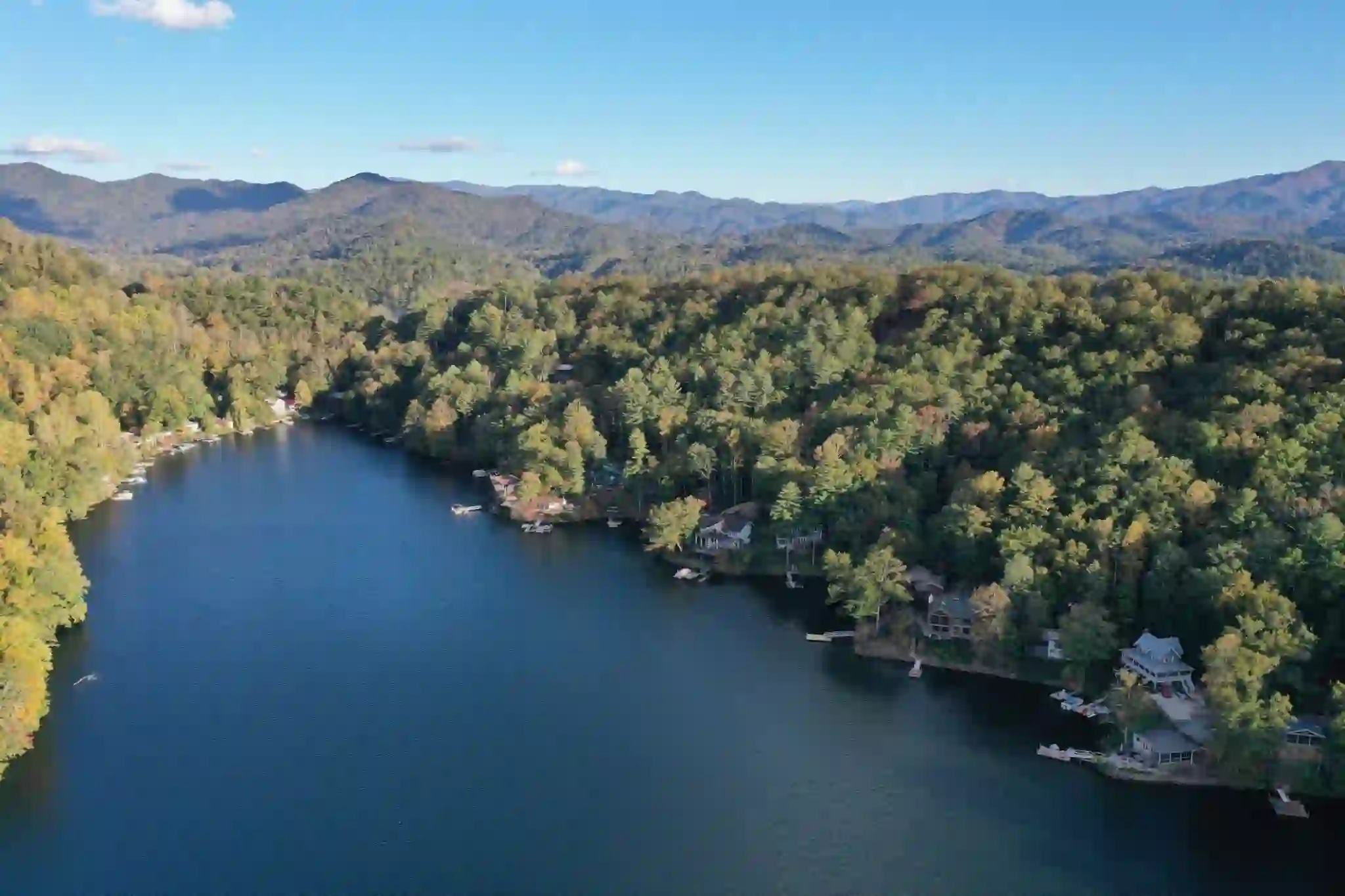Lake Santeetlah real estate: a hidden gem for luxury property investment in North Carolina.