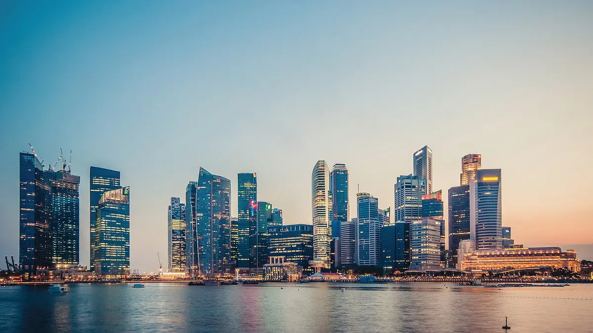 Singapore skyline and Marina Bay Sands at sunset over Marina Bay on a Singapore honeymoon