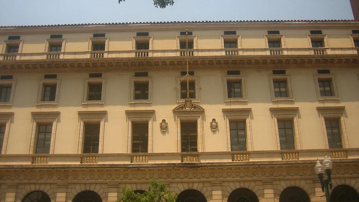 Historic courthouse building in downtown Shreveport, Louisiana, representing free legal aid and access to justice